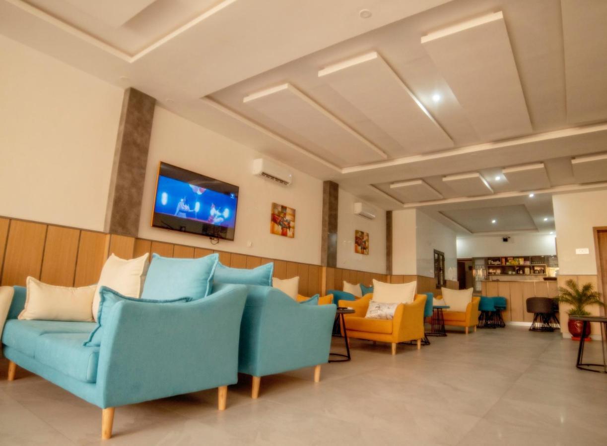 Urban Hotel Νουακσότ Εξωτερικό φωτογραφία